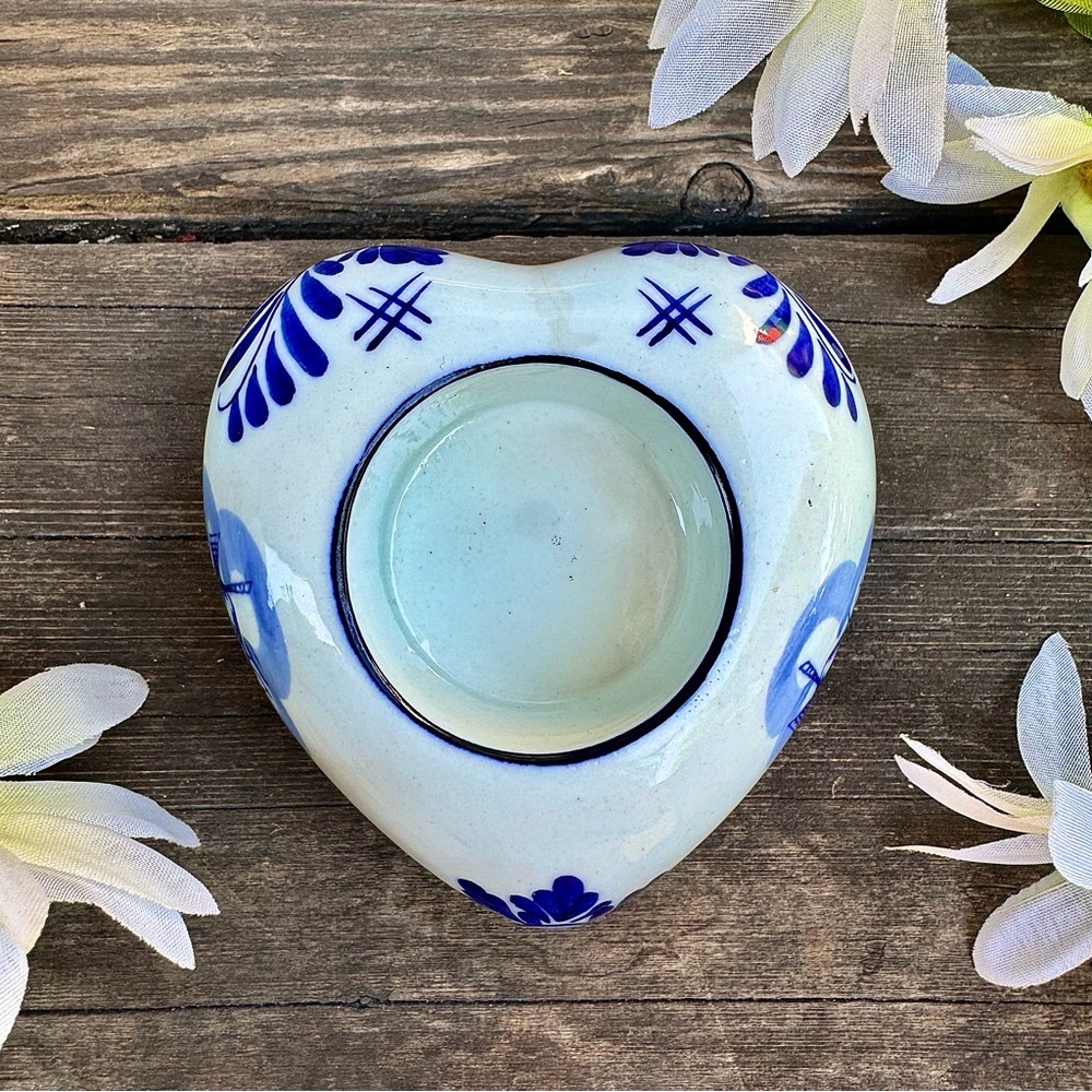 Delft 💙 Handpainted White & Blue Windmills Ceramic Heart Tealight Candle Holder